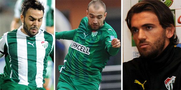 'Timsah'ta 3 futbolcu topun aznda!